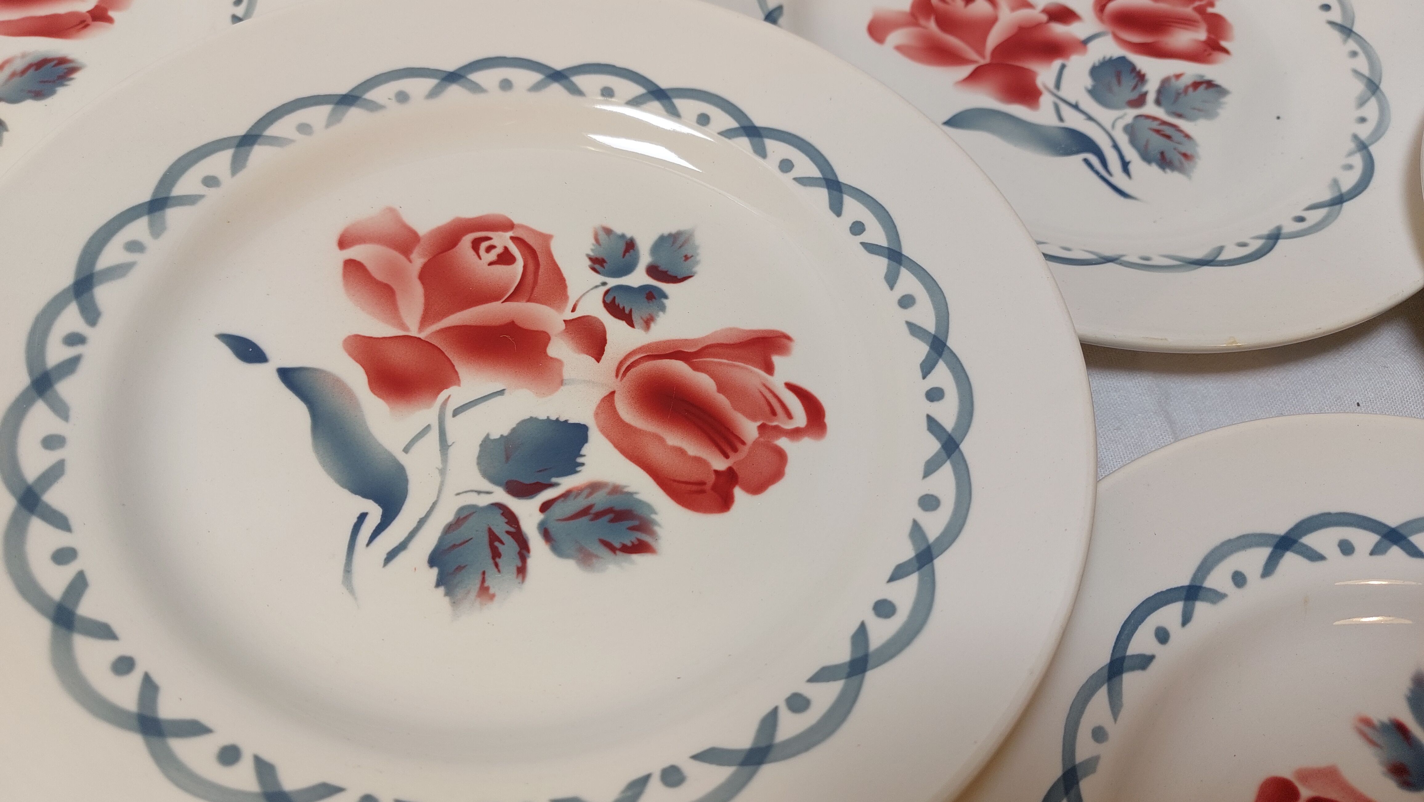Set of 8 old flat plates from digoin sarreguemines earthenware factories - cannes model