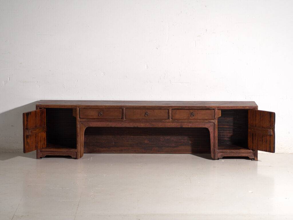 Antique low cabinet painted in pine wood – China, around 1900