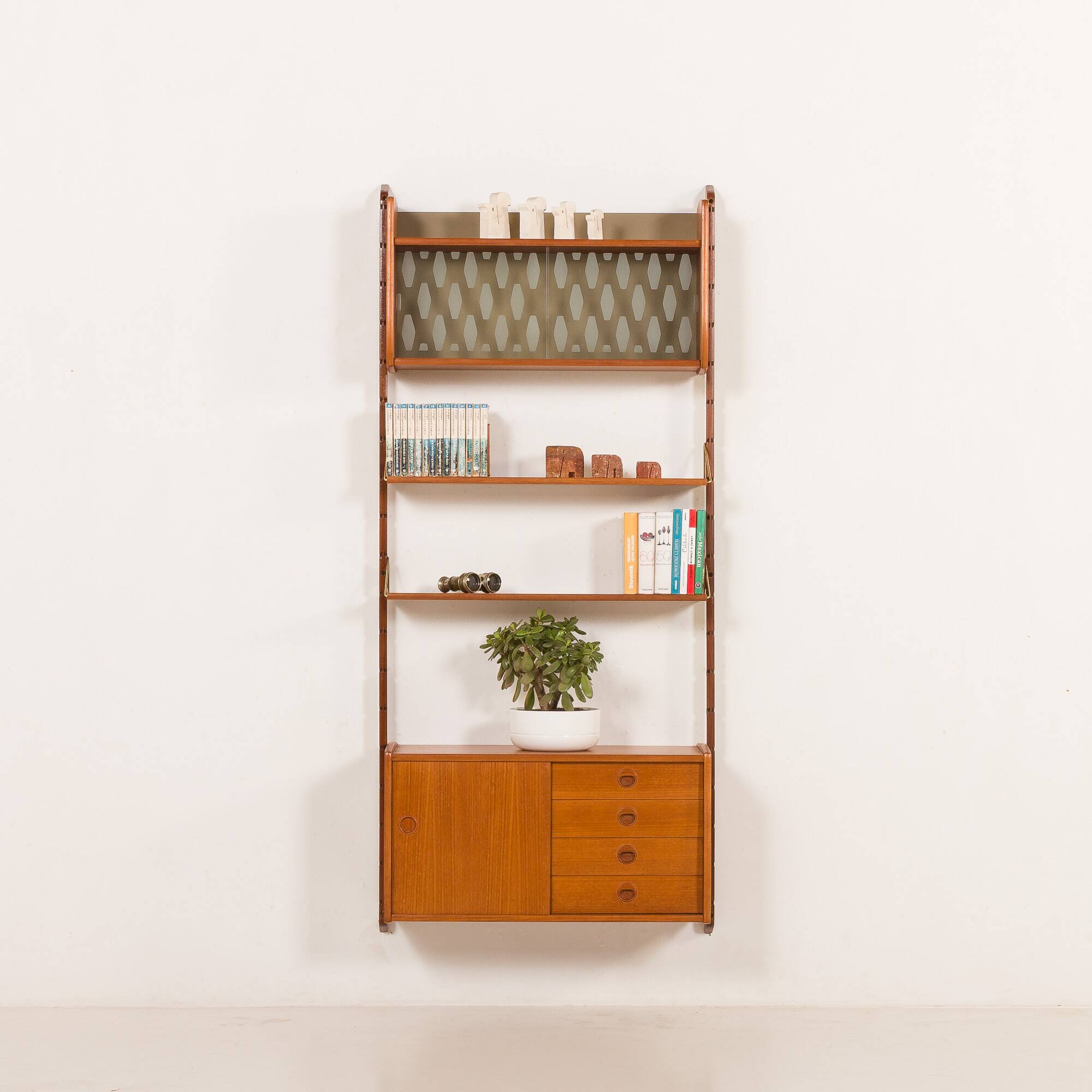 Ergo one bay teak wall unit, Norway, 1960s