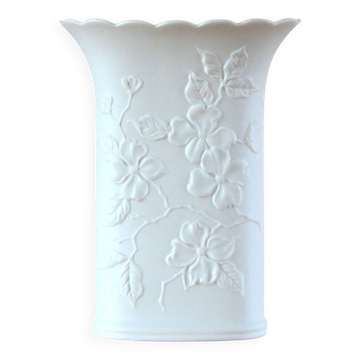 Porcelain / Faience / Biscuit vase by Ak Kaiser, Germany 1970