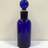Ancien flacon d’apothicaire en verre bleu cobalt