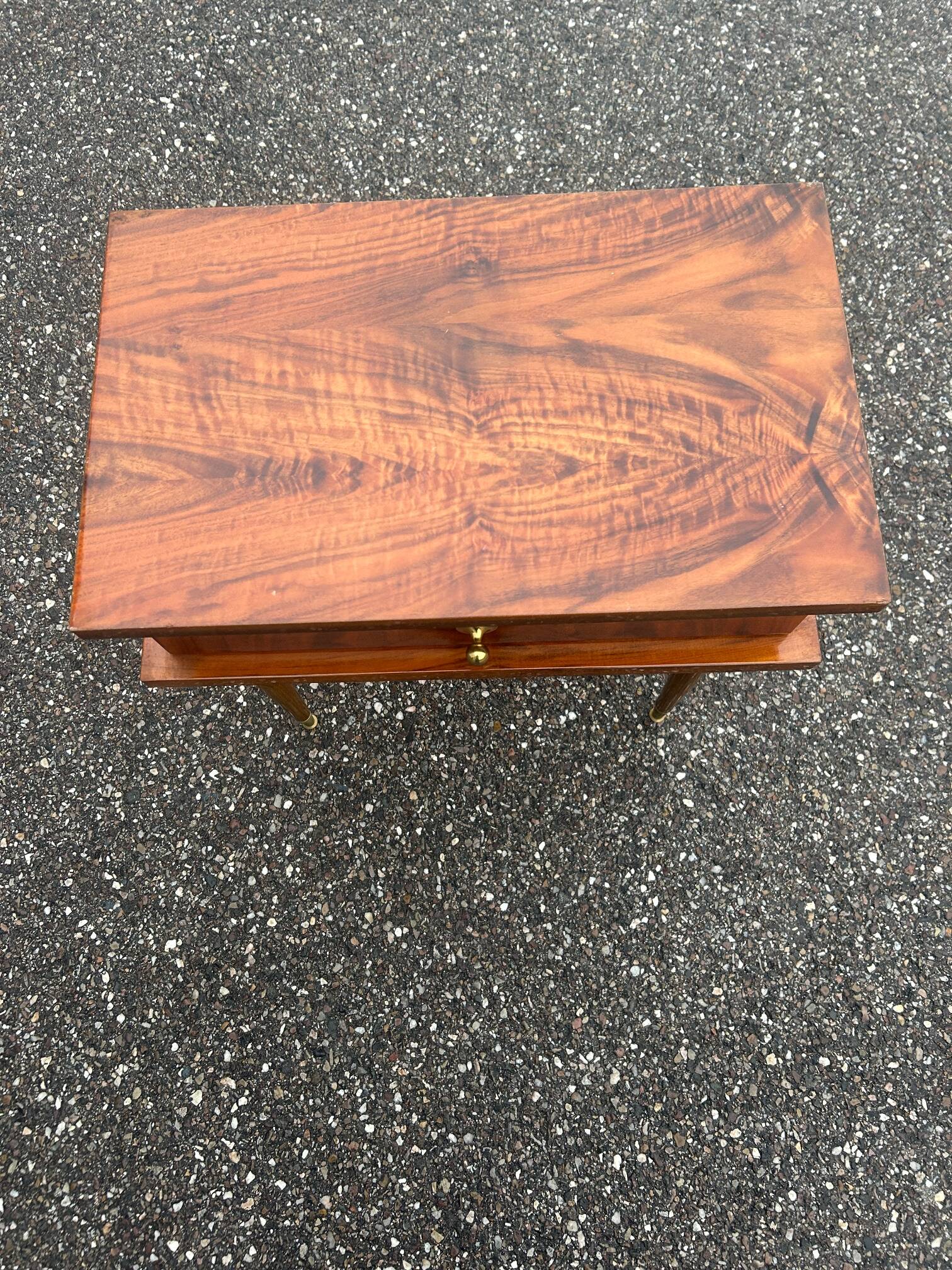 Paire de tables de chevets 1950