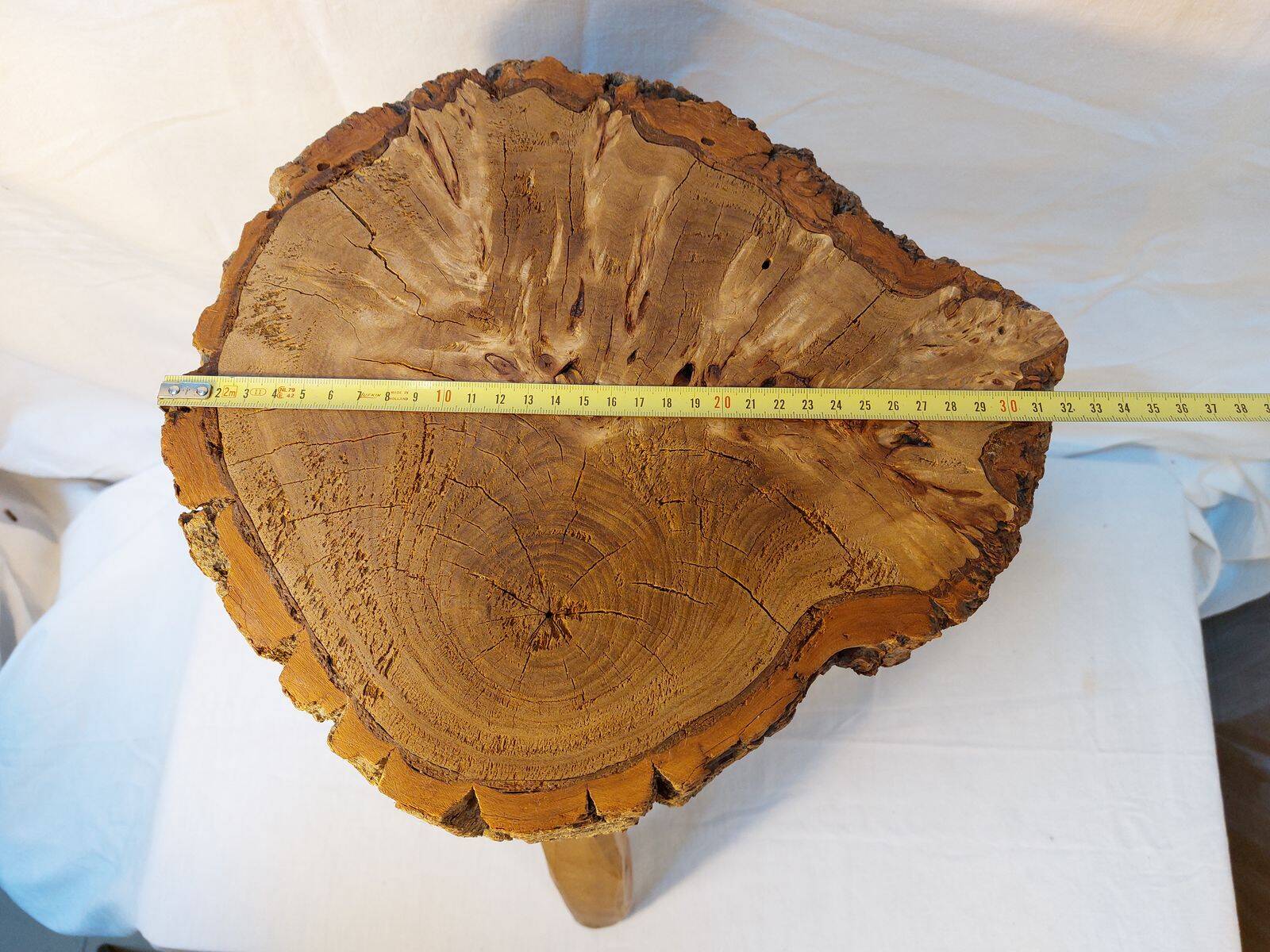 Brutalist tripod stool - French popular craftsmanship from the 20th century