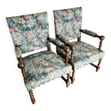 Paire de fauteuil style Louis XIII restaurés