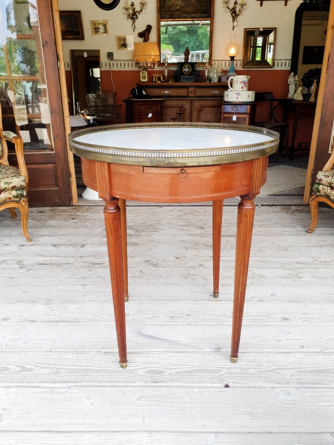 Hot water bottle table