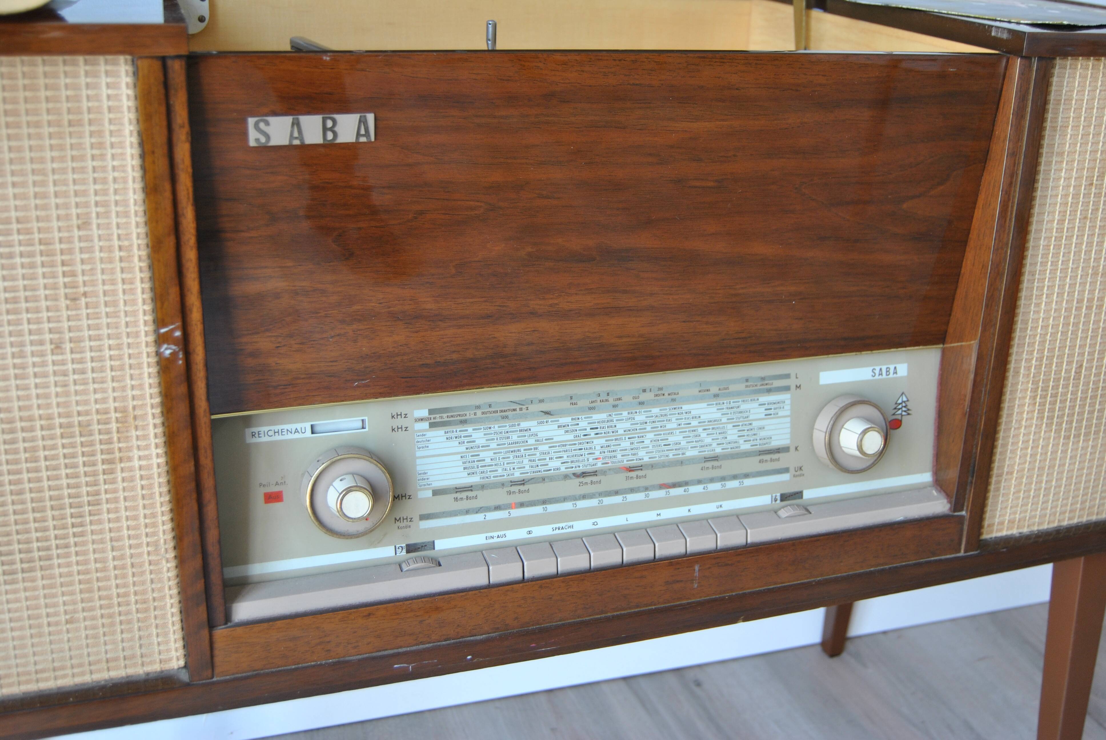 Radio furniture / record player SABA 1960