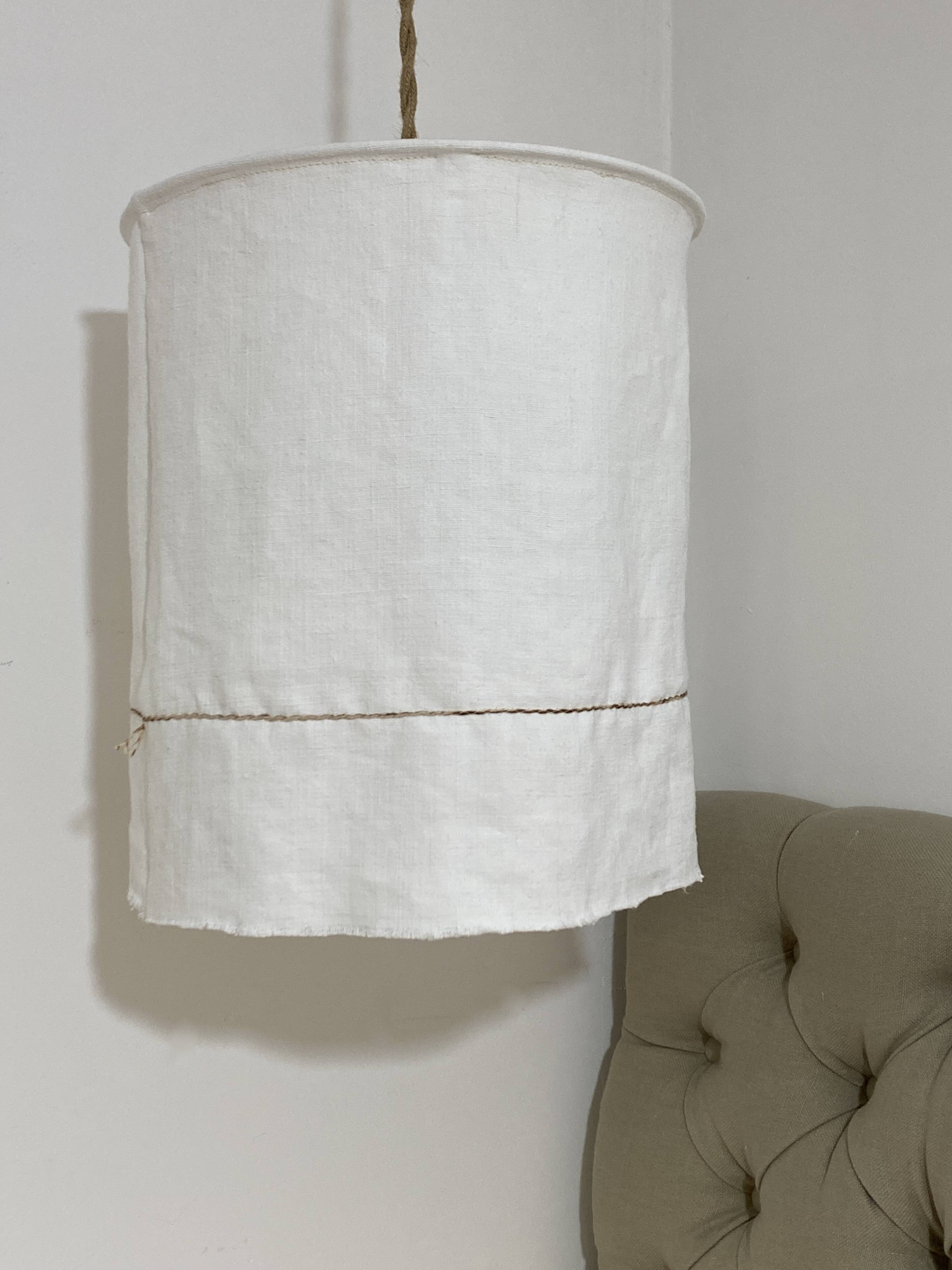 Old linen curtain suspension