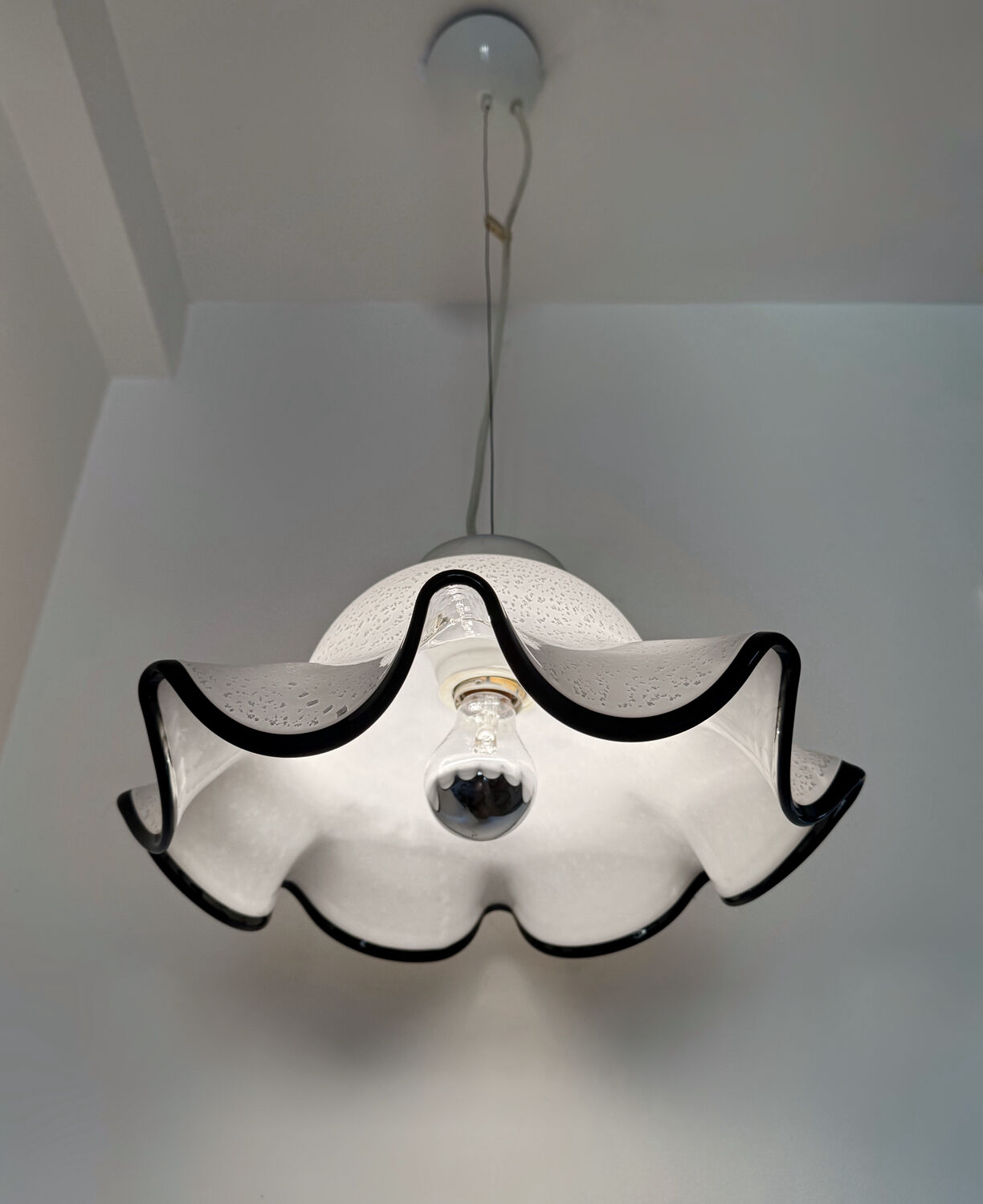 Murano glass flower pendant from the 1970s