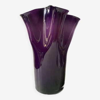 Glass handkerchief vase