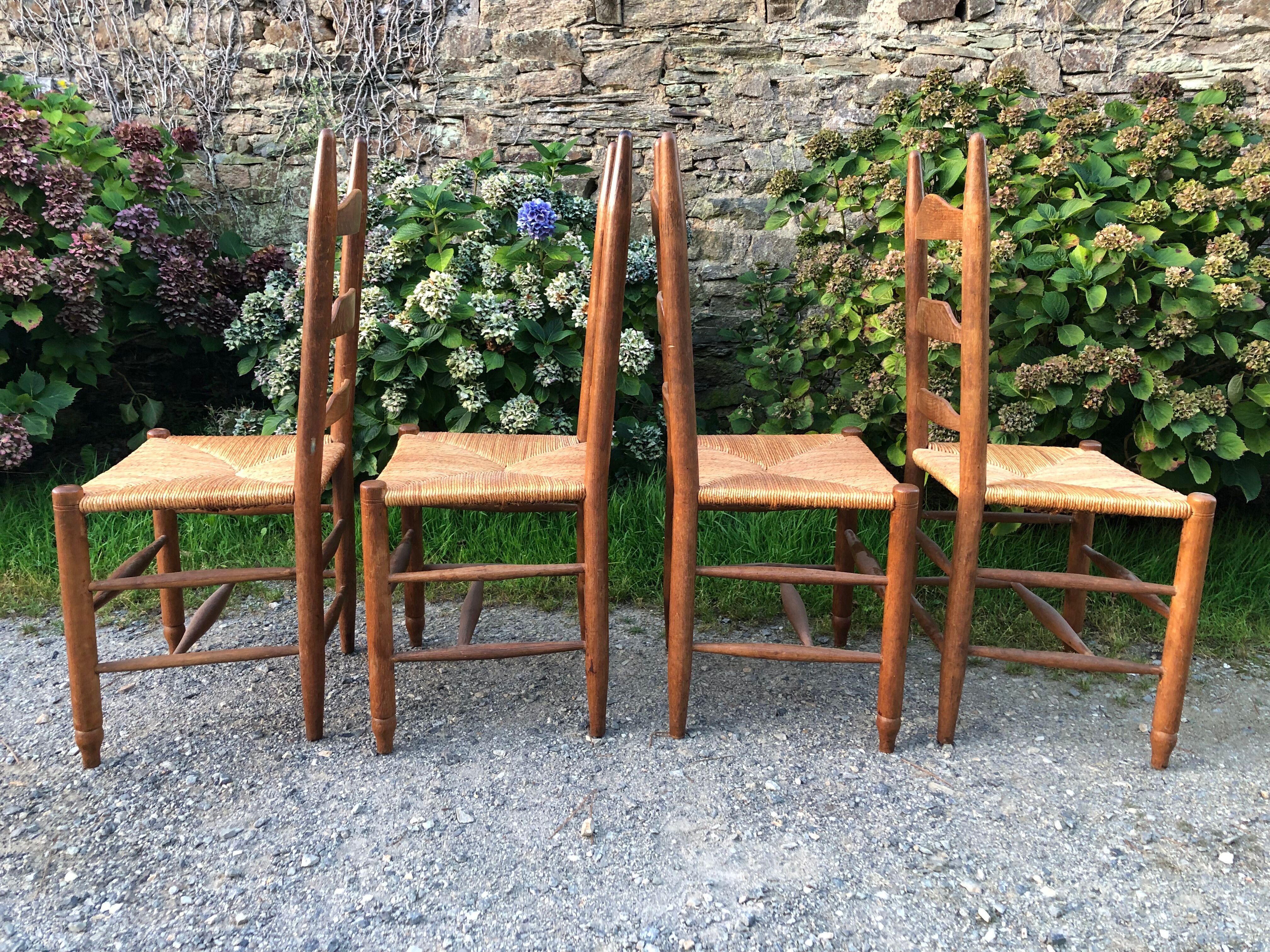 4 oak mulched chairs