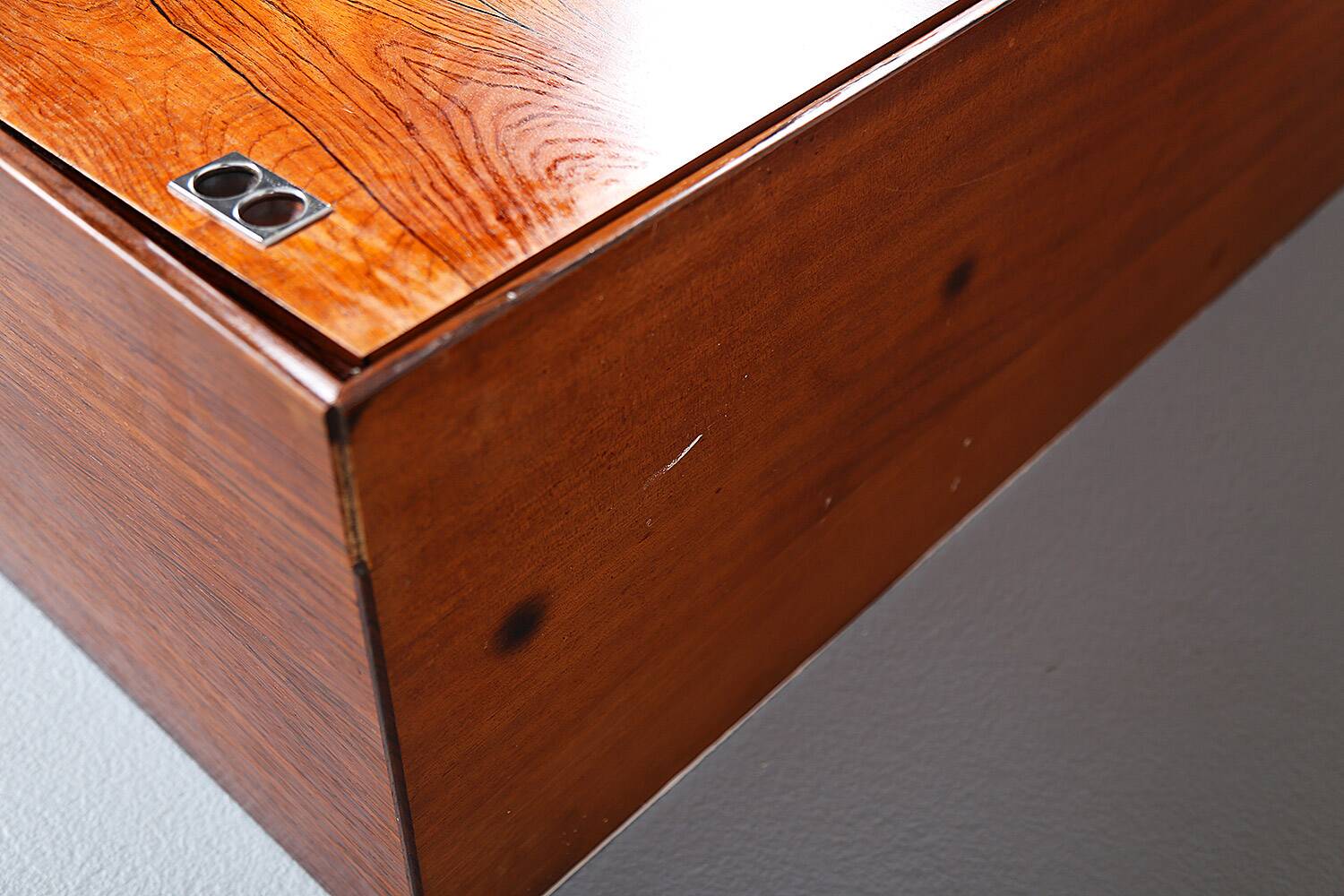 Arne Vodder pour Sibast Combinaison de deux buffets suspendus Palissandre années 60 - C