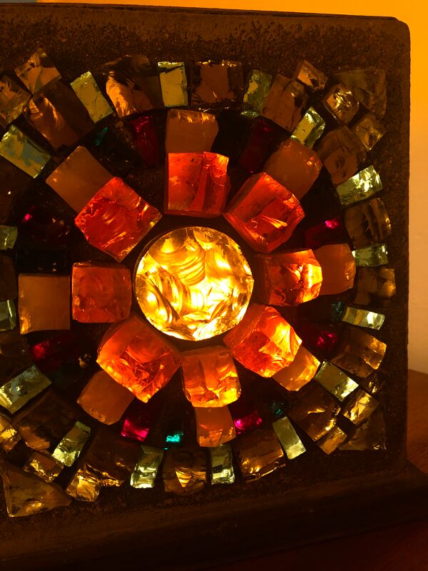 Lampe à poser avec éclats multicolores de résine années 70