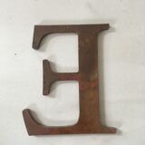 Ancient "E" sign letter