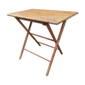 Foldable wooden table
