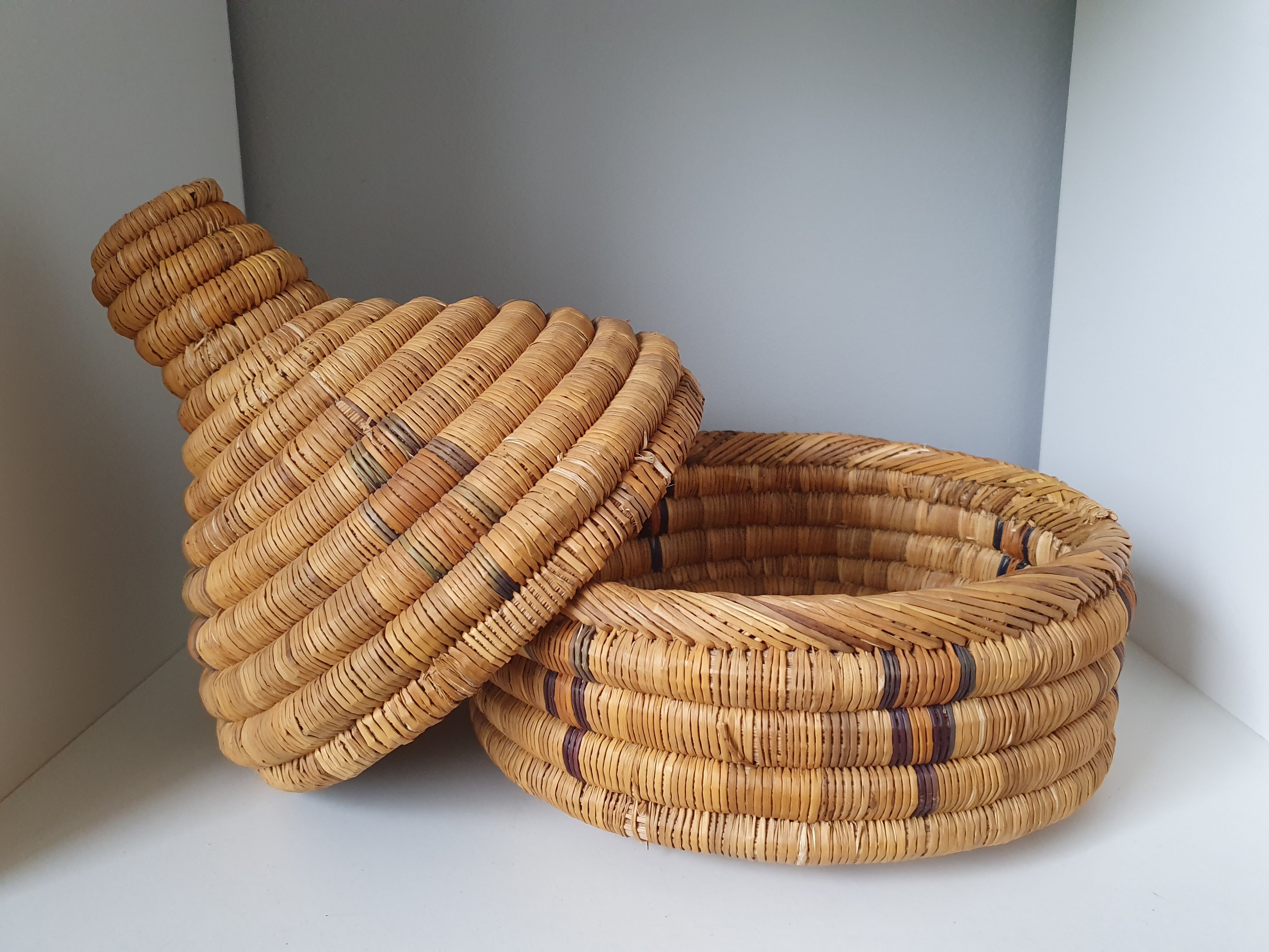 Sea rush basket