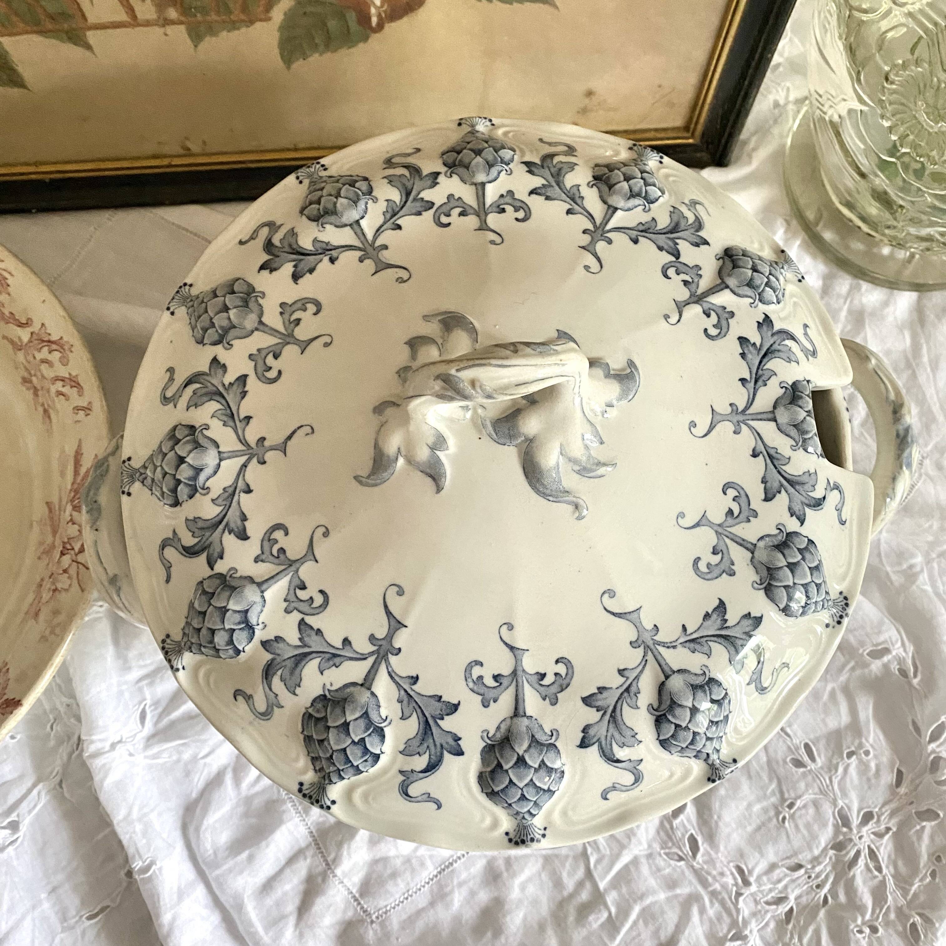 Sarreguemines Iron Earth Soup Tureen Pine Cones