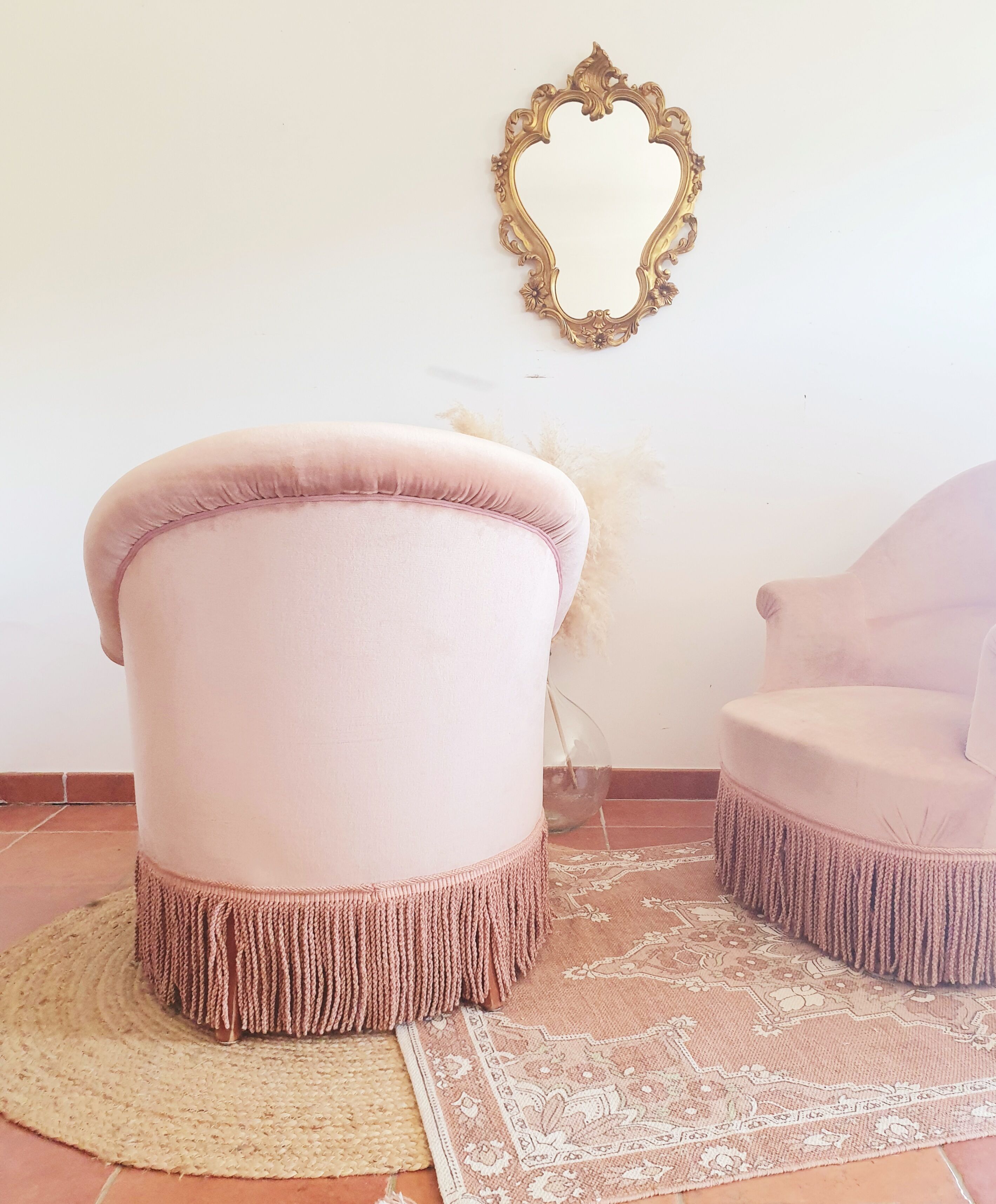 Duo de fauteuils crapauds rose poudré