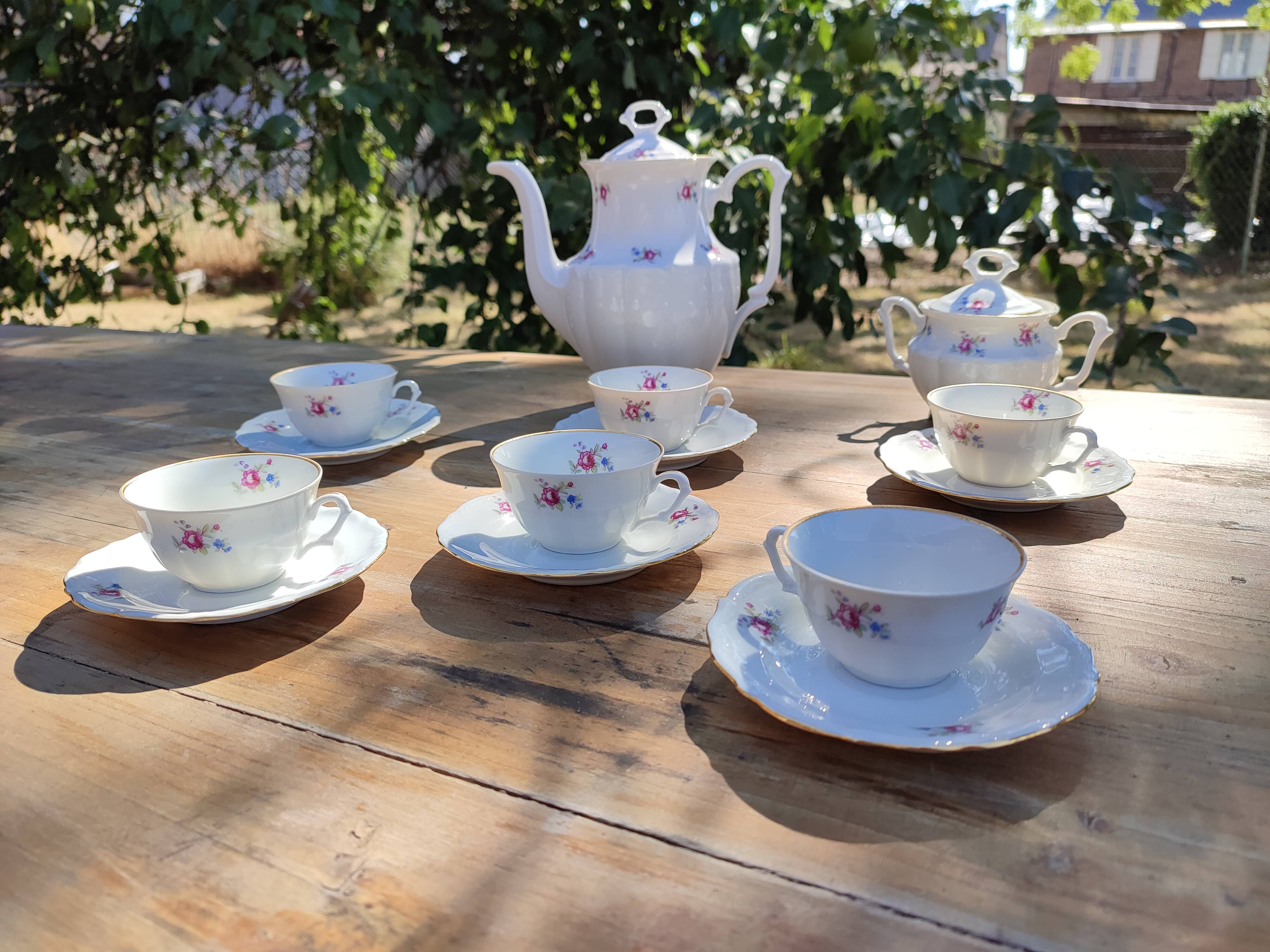 Coffee service, porcelain tea