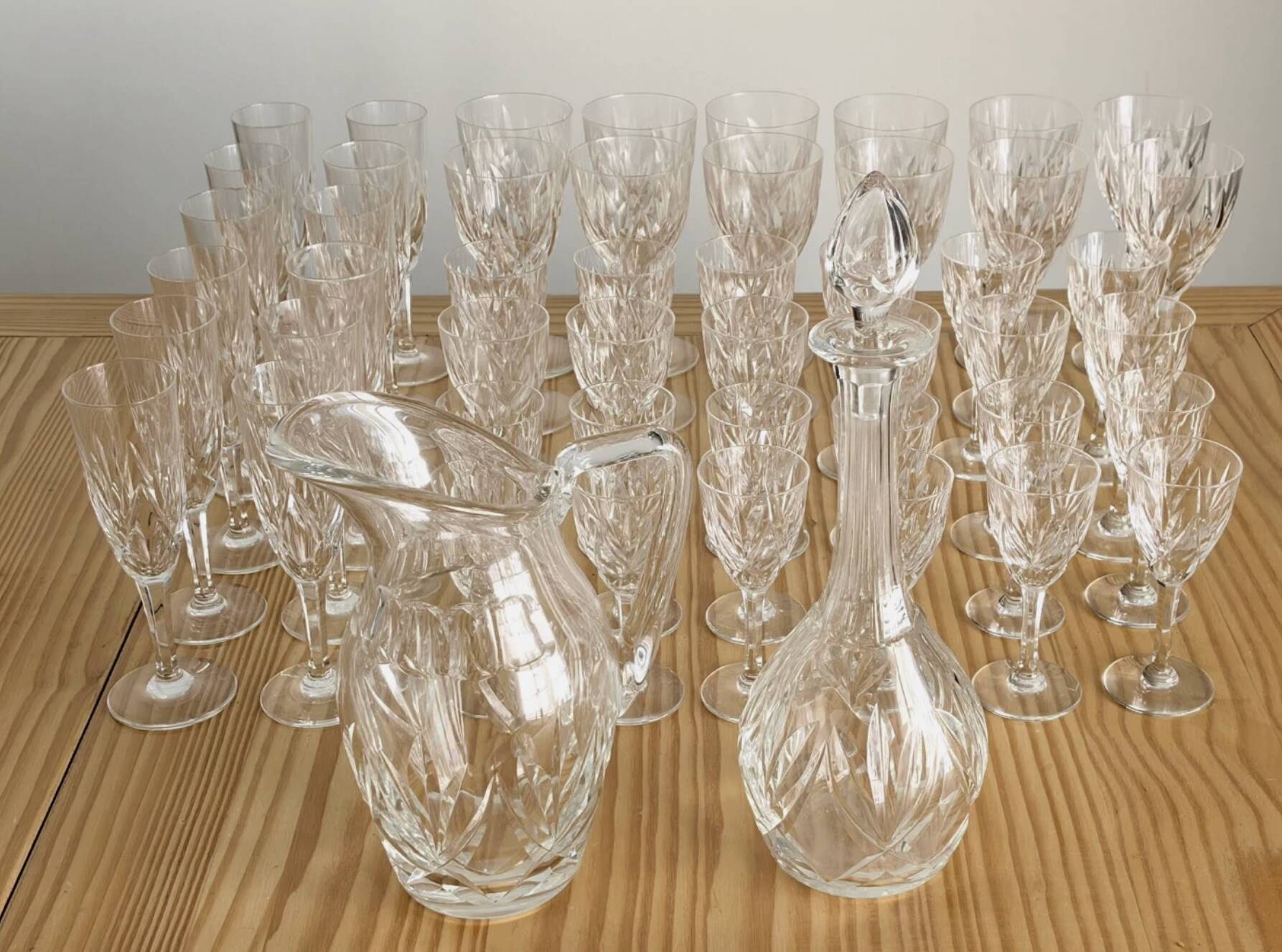 Complete Saint Louis crystal service - Chantilly pattern (50 pieces)