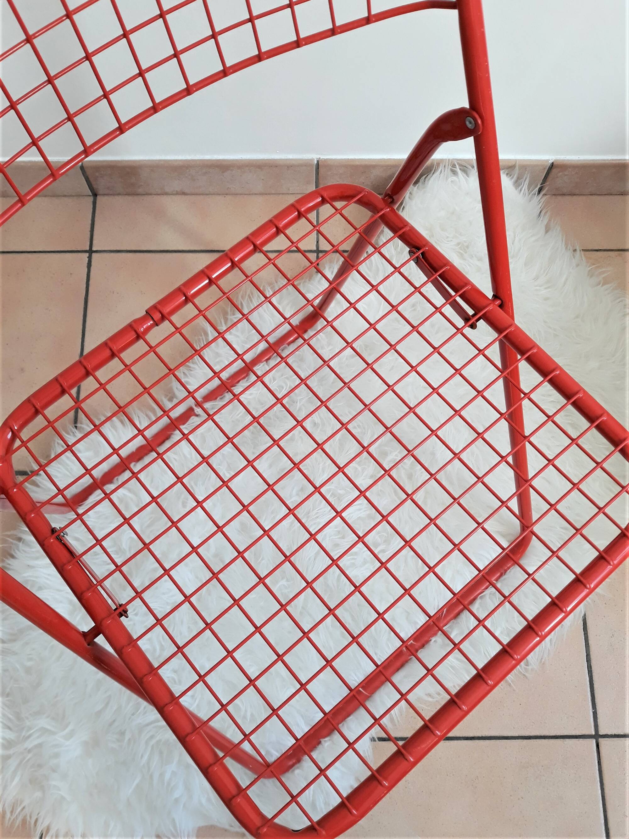 Nels Gammelgaard Ted Net red Chair