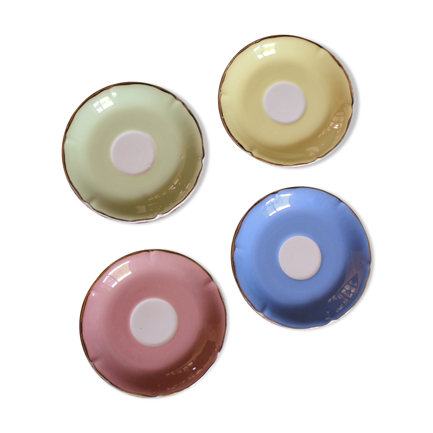 Lot 4 saucers Céranord Saint Amand Trianon