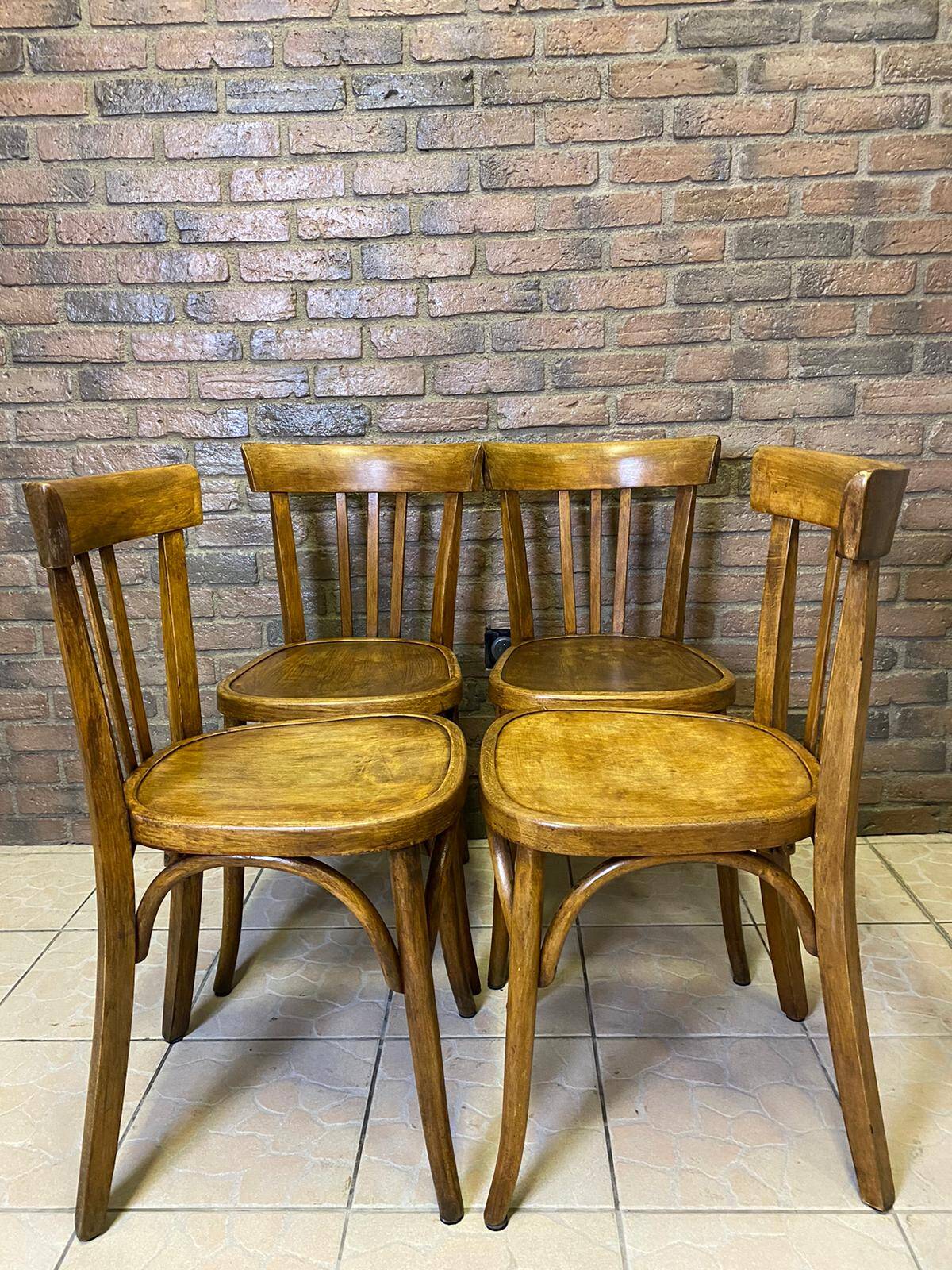 Lot de chaises Fischel
