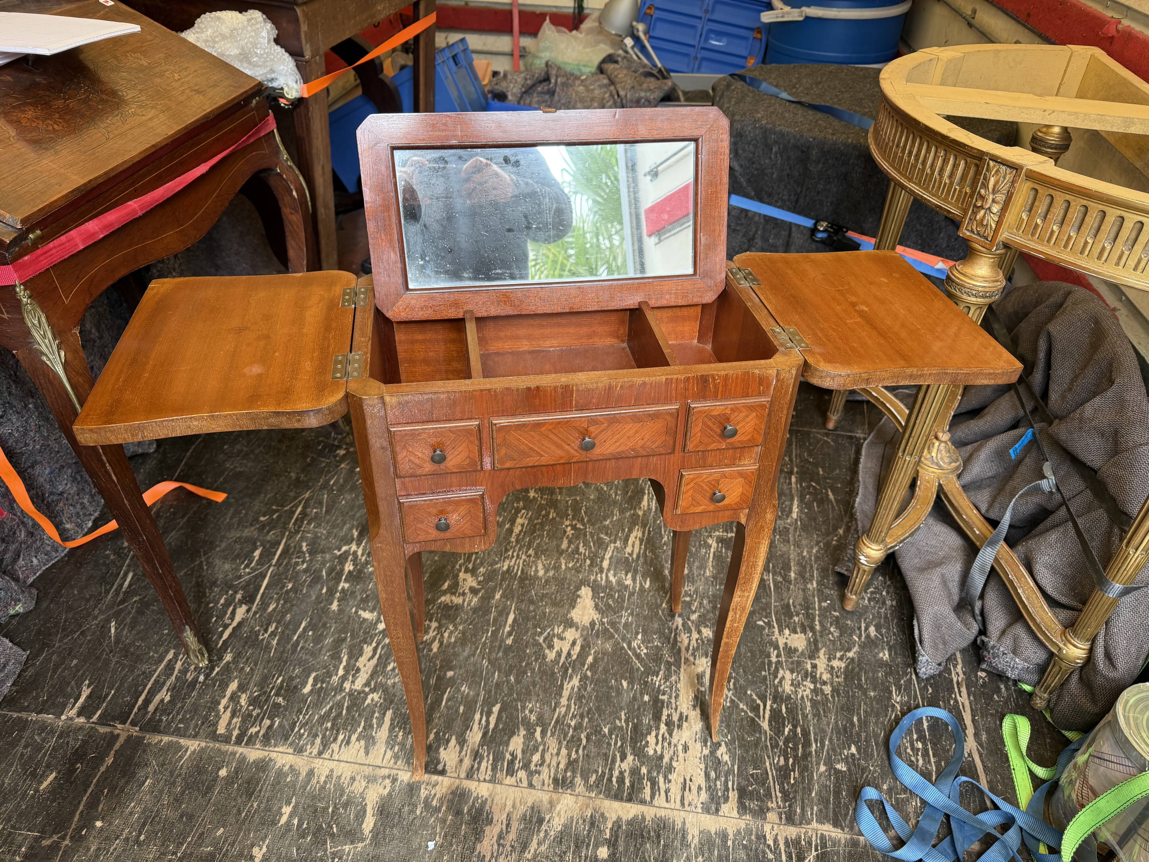 Small 19th century dressing table