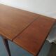 Extendable table in solid teak