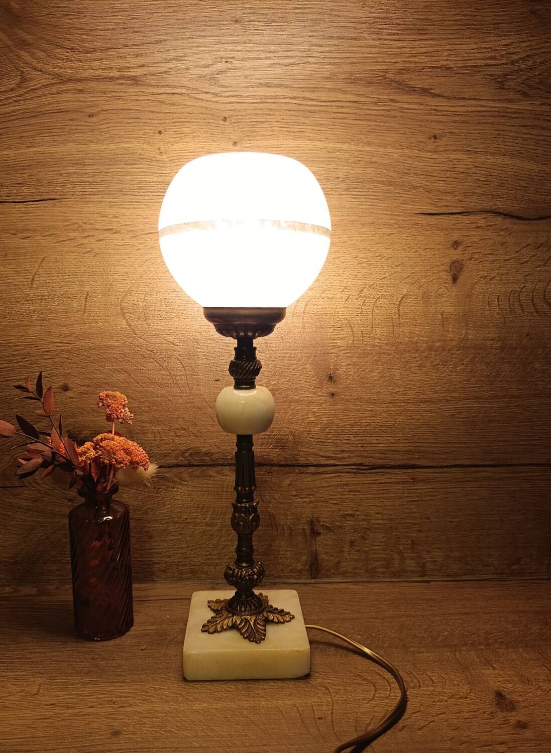 Art Deco lamp 1930 brass, alabaster, Clichy pink glass globe