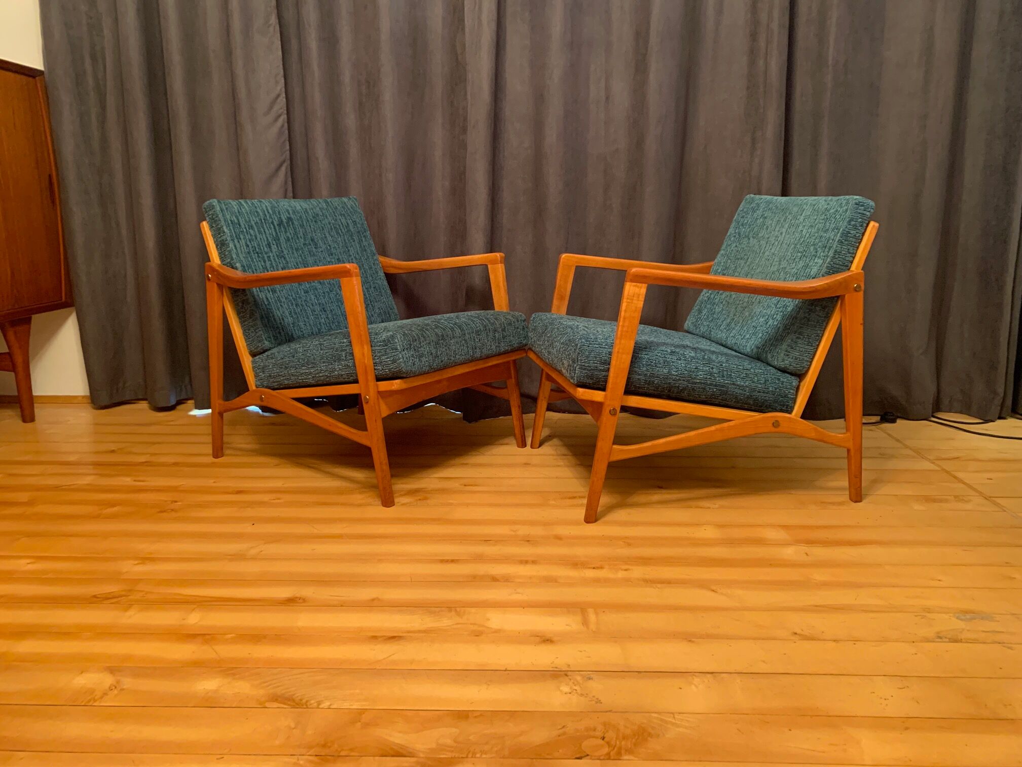 A pair of Wilhelm Knoll, Knoll Antimott armchairs, 1960s.