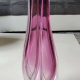 Large Val St Lambert Vase, signed. In pink tones. Twisted design/33 cm