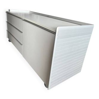 Mobile multimedia furniture in white BENE