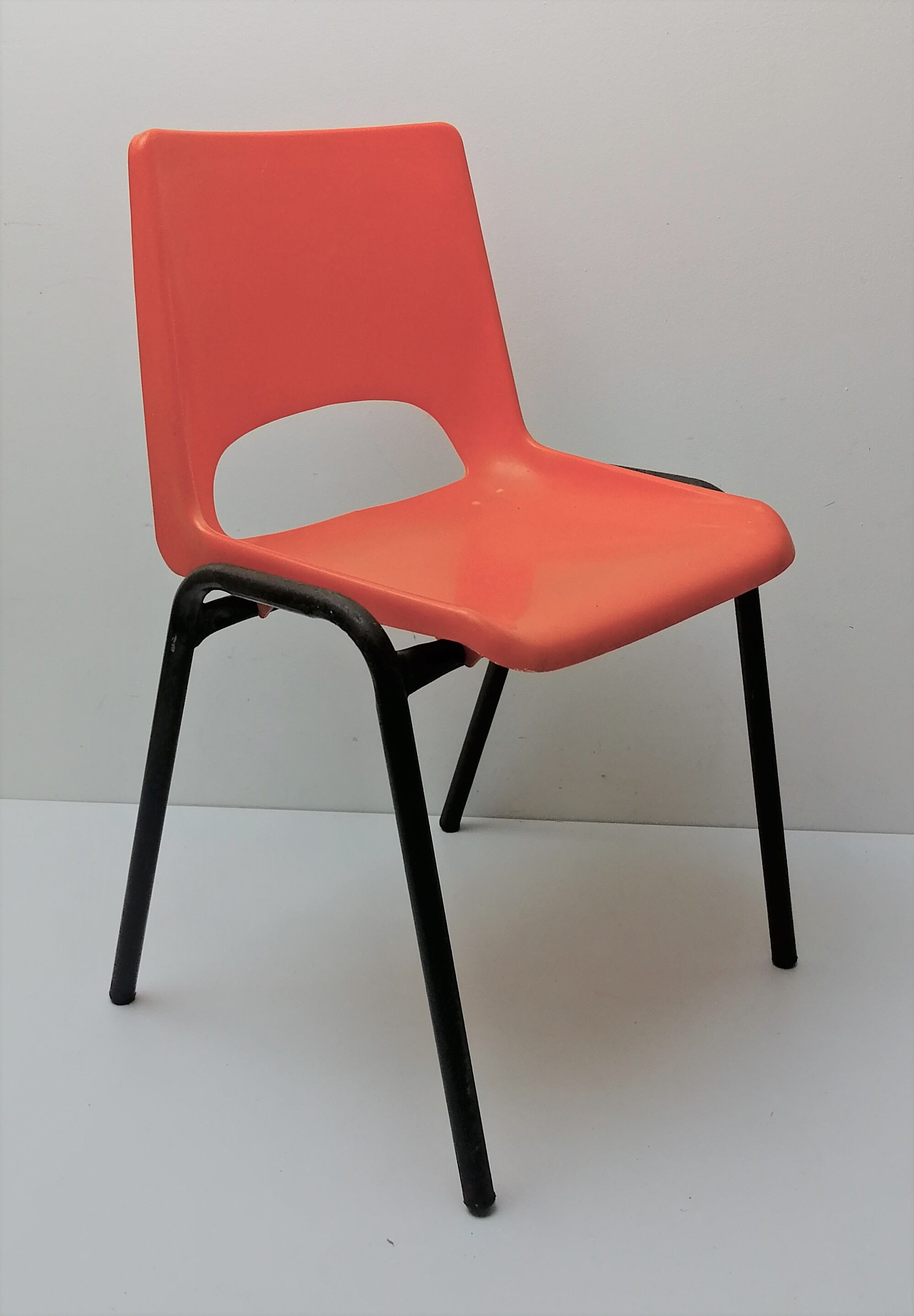 Vintage children's chair orange HB