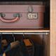 Armoire en bois et rotin