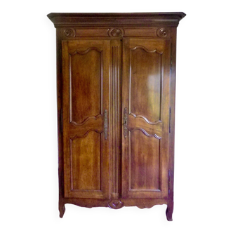 Armoire L XV provençale en noyer