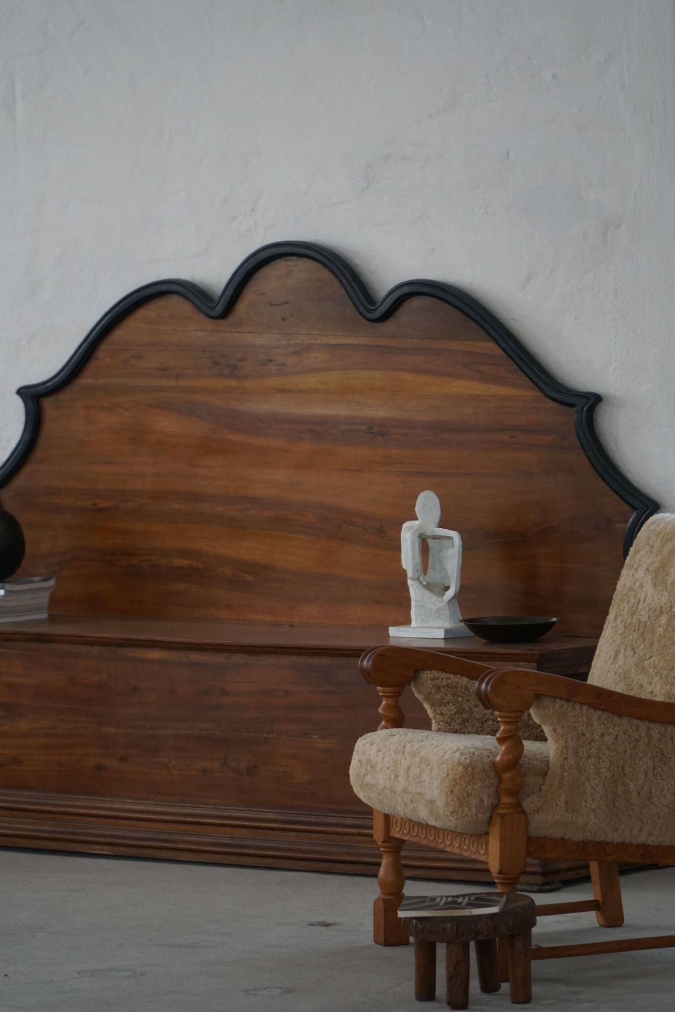 20th-century Art Deco storage bench in walnut, by a Danish cabinetmaker.