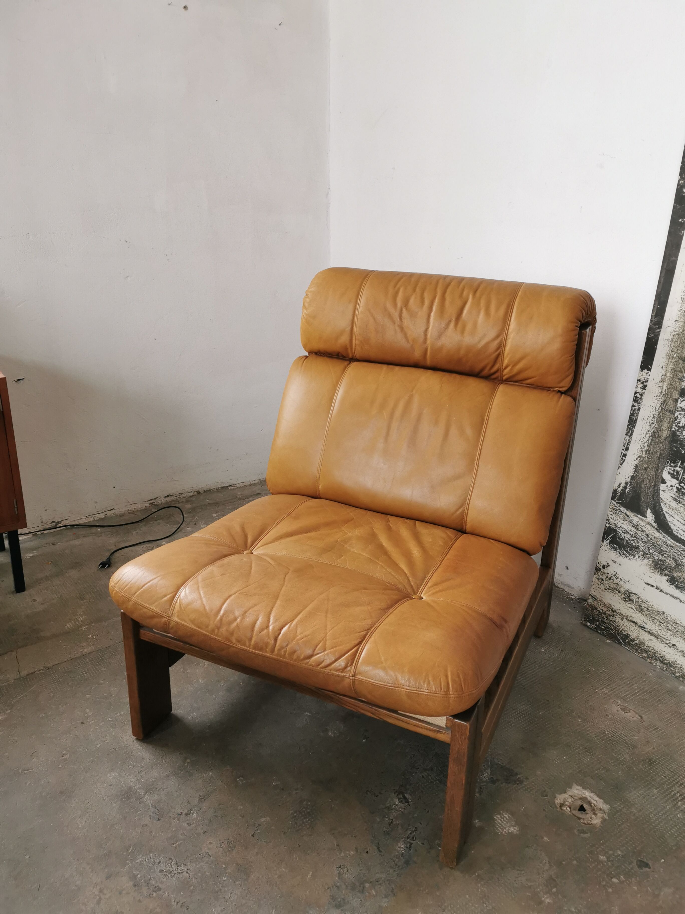 Tawny leather heater