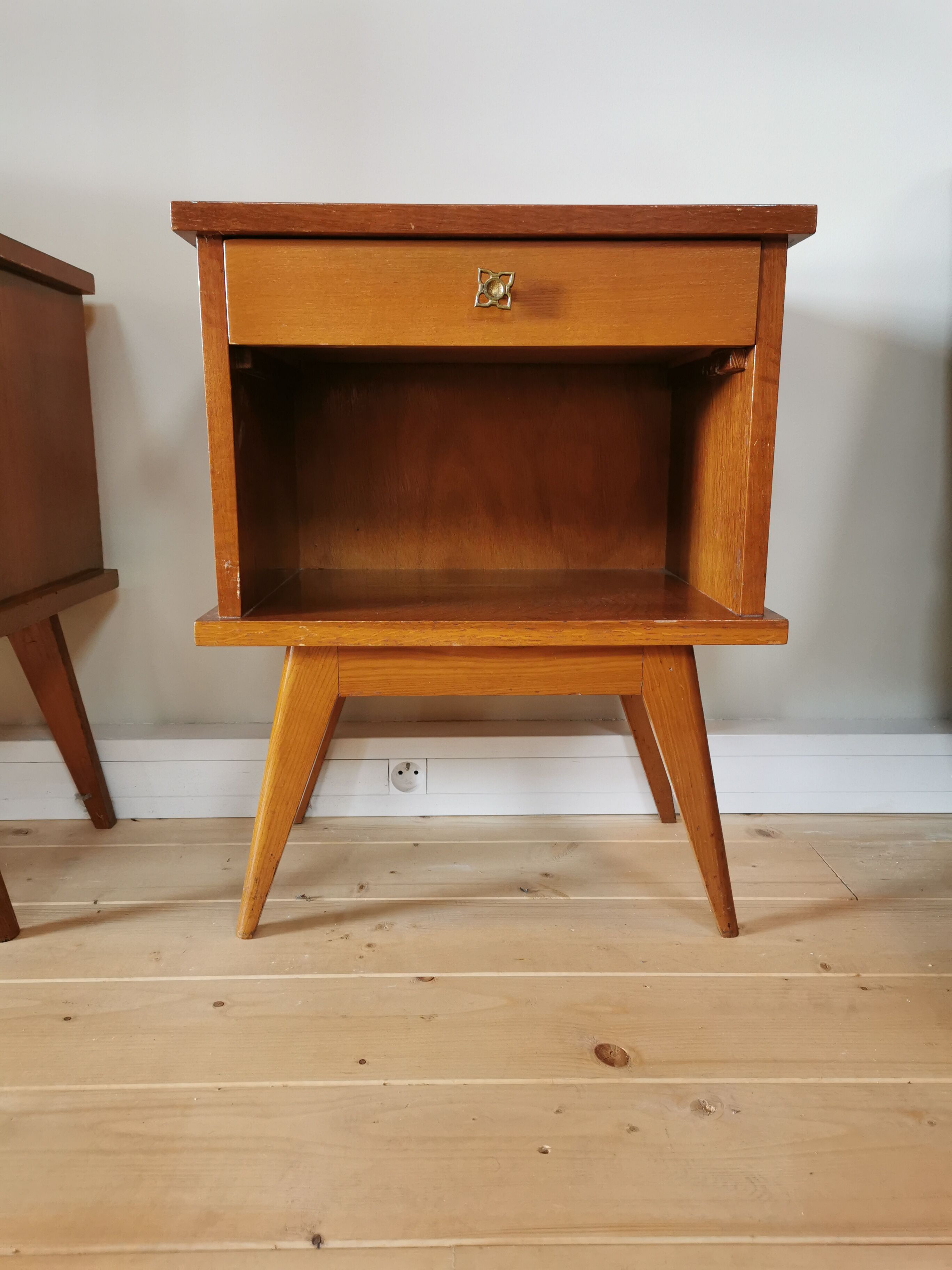 pair of bedsides of the 50s/60s, oak, compass feet