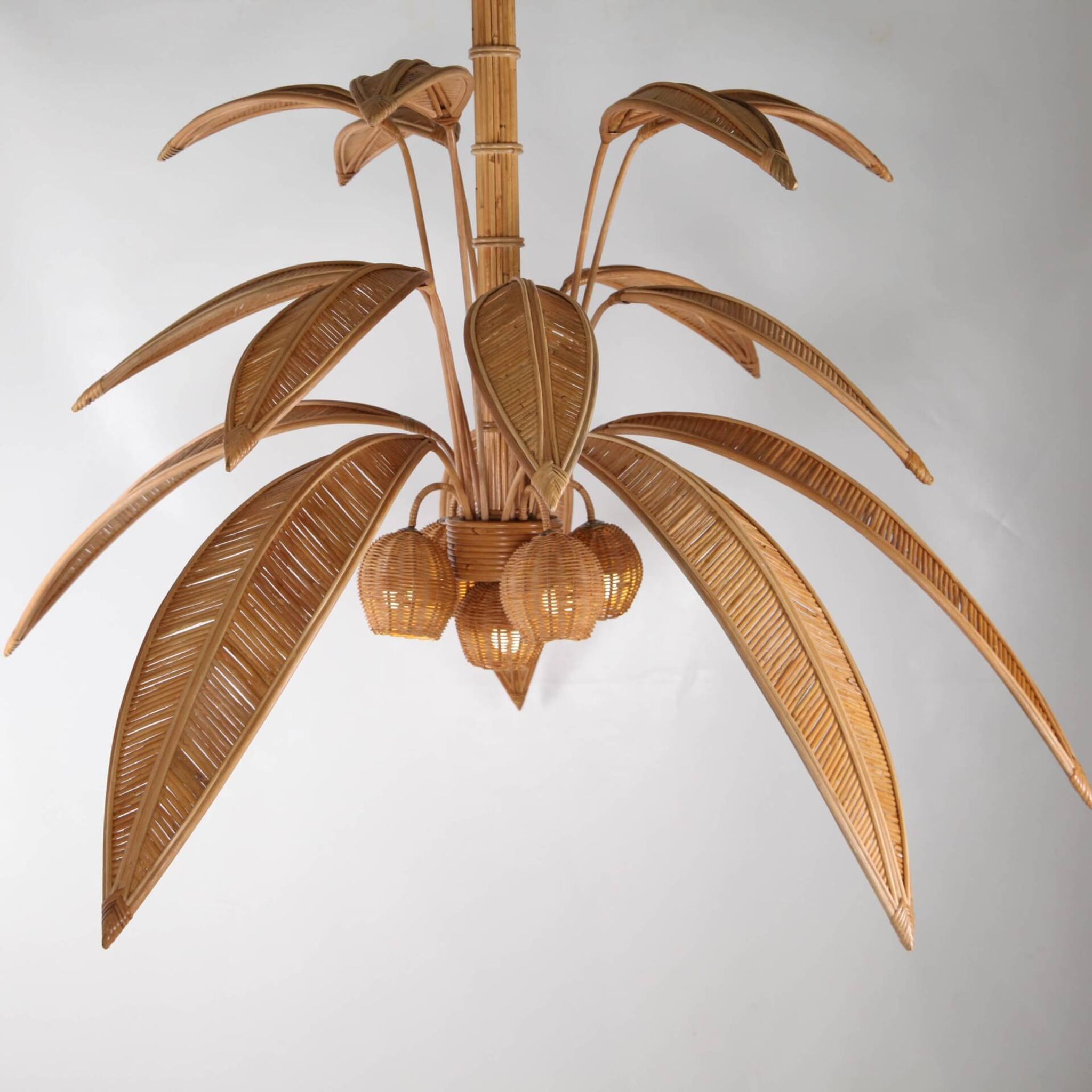 Grand lustre « cocotier » « palmier » en rotin