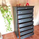 Black chiffonnier