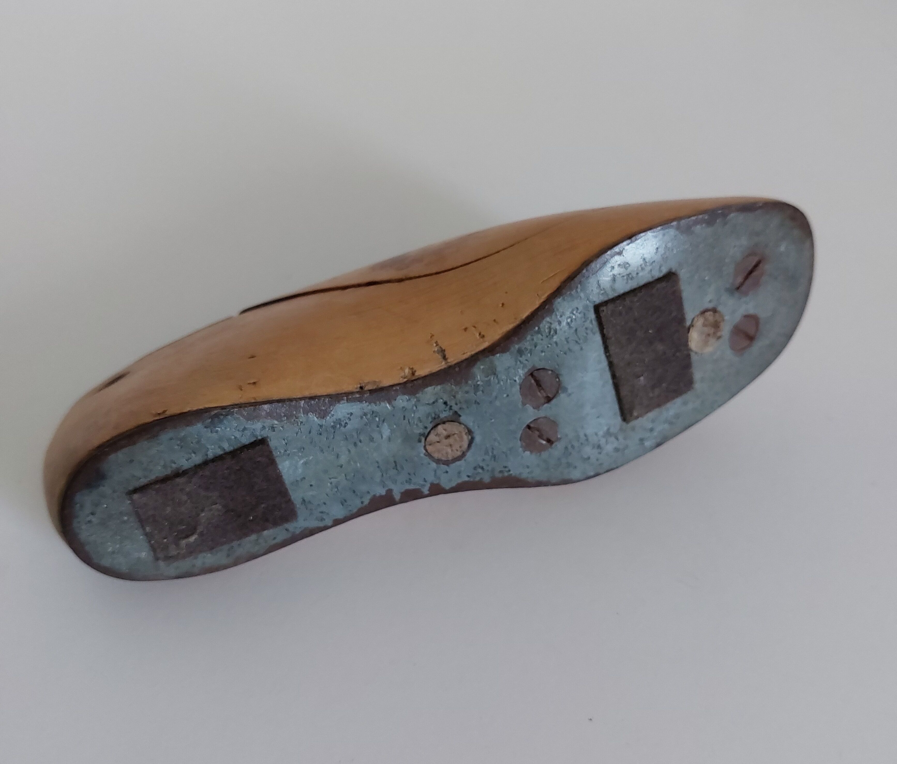 Children's shoe shape Brown Bush