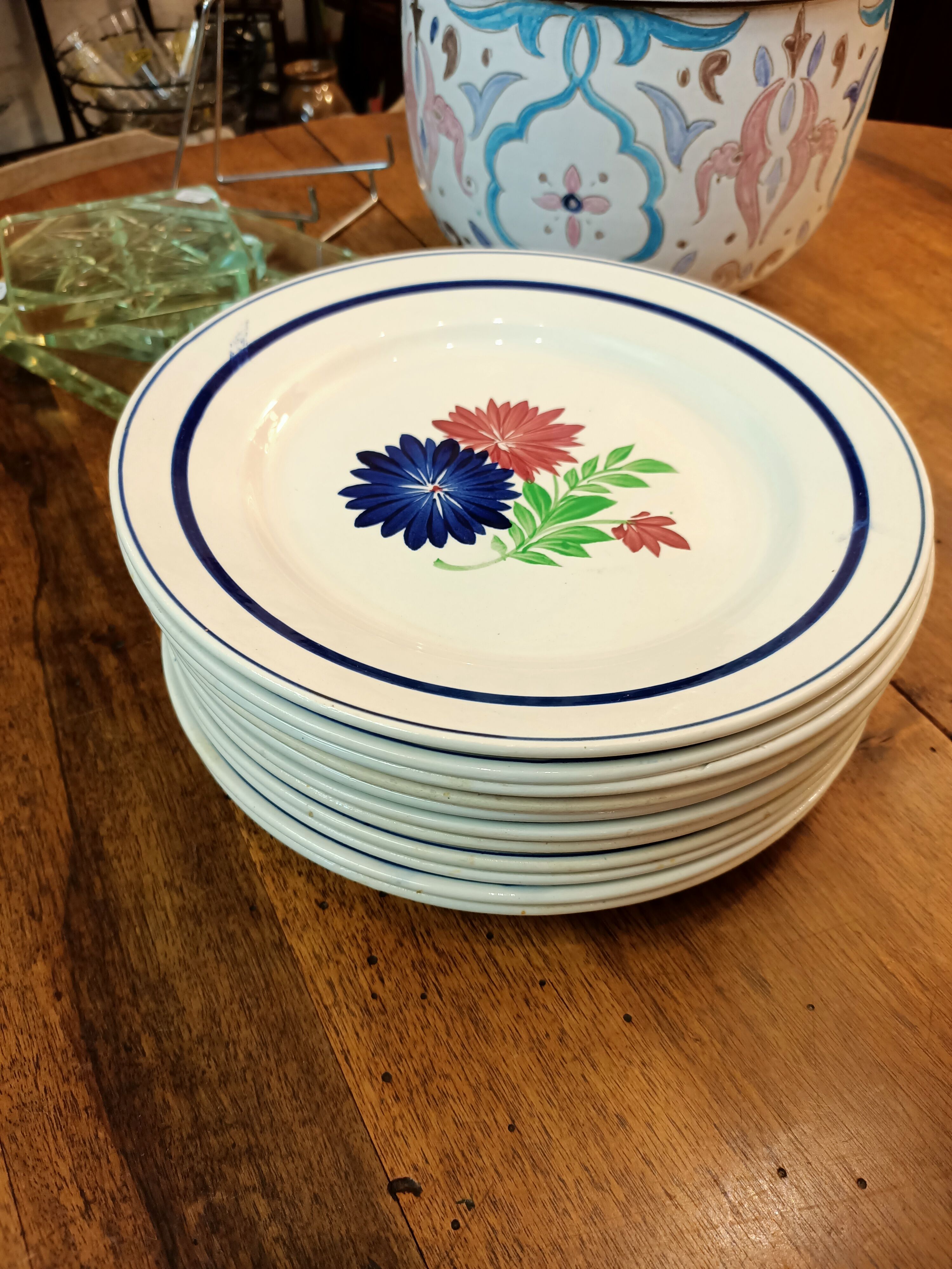 Flowered plates