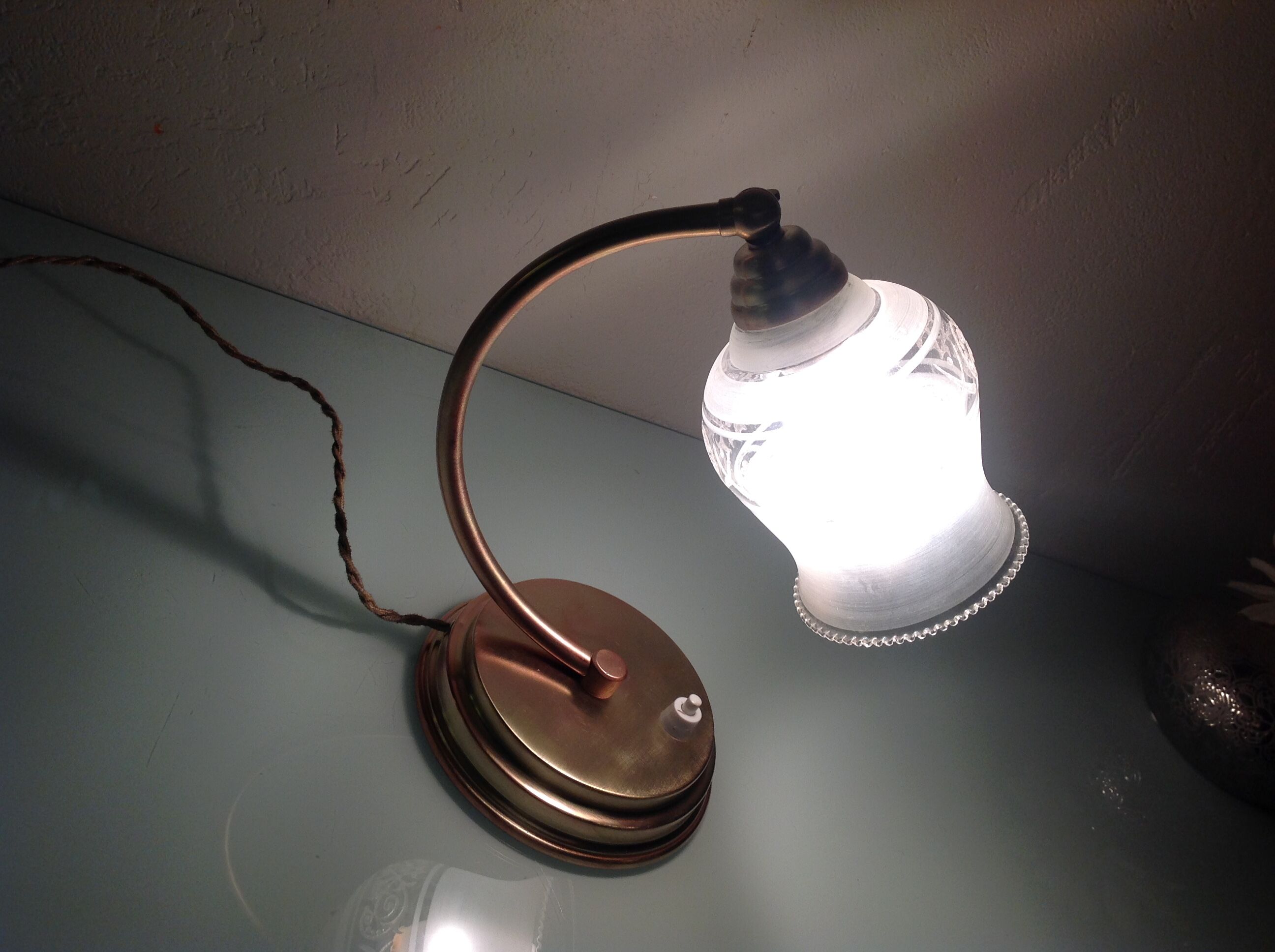 Brass bedside lamp and glass silkscreen vintage 50-60 years