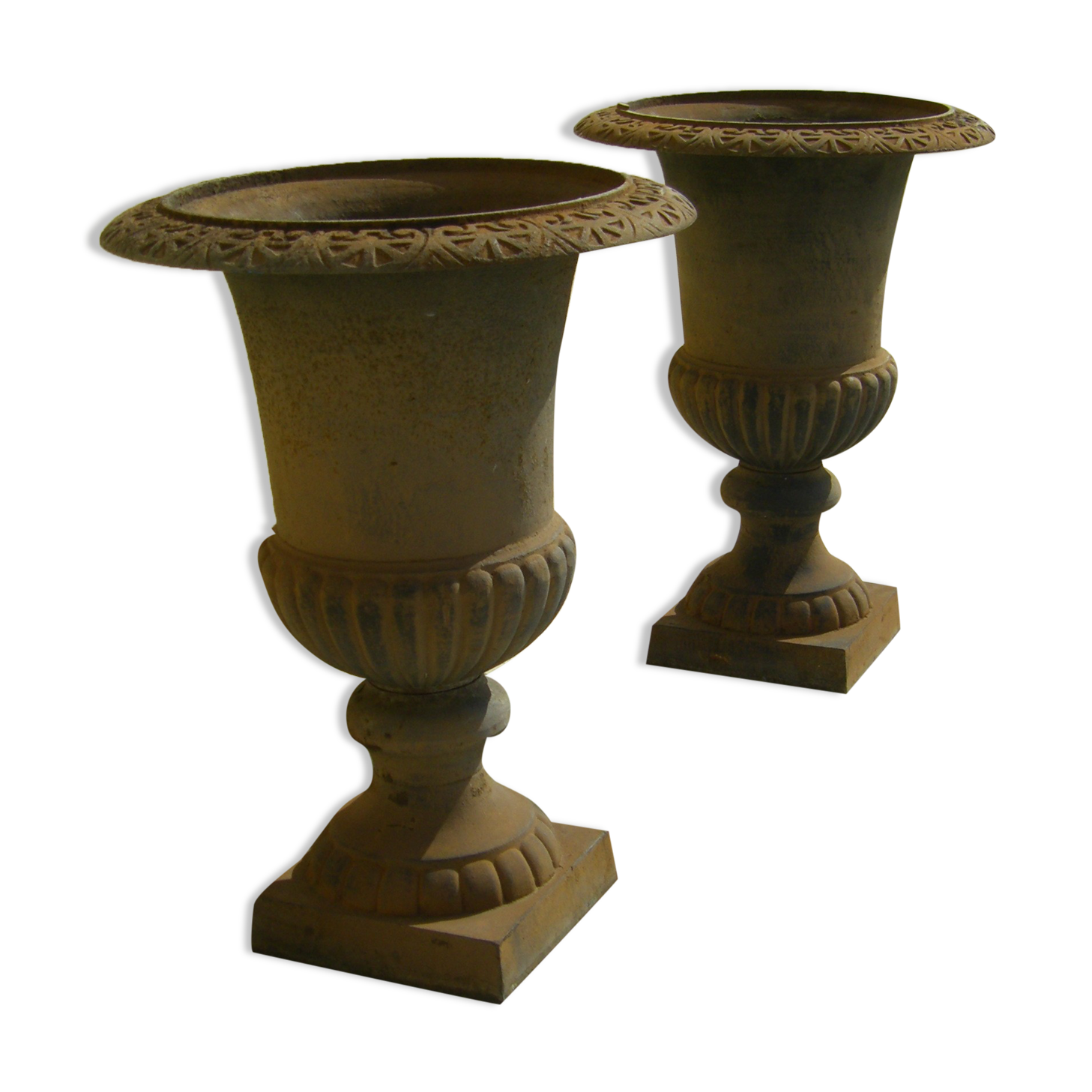 Paire de vases Médicis