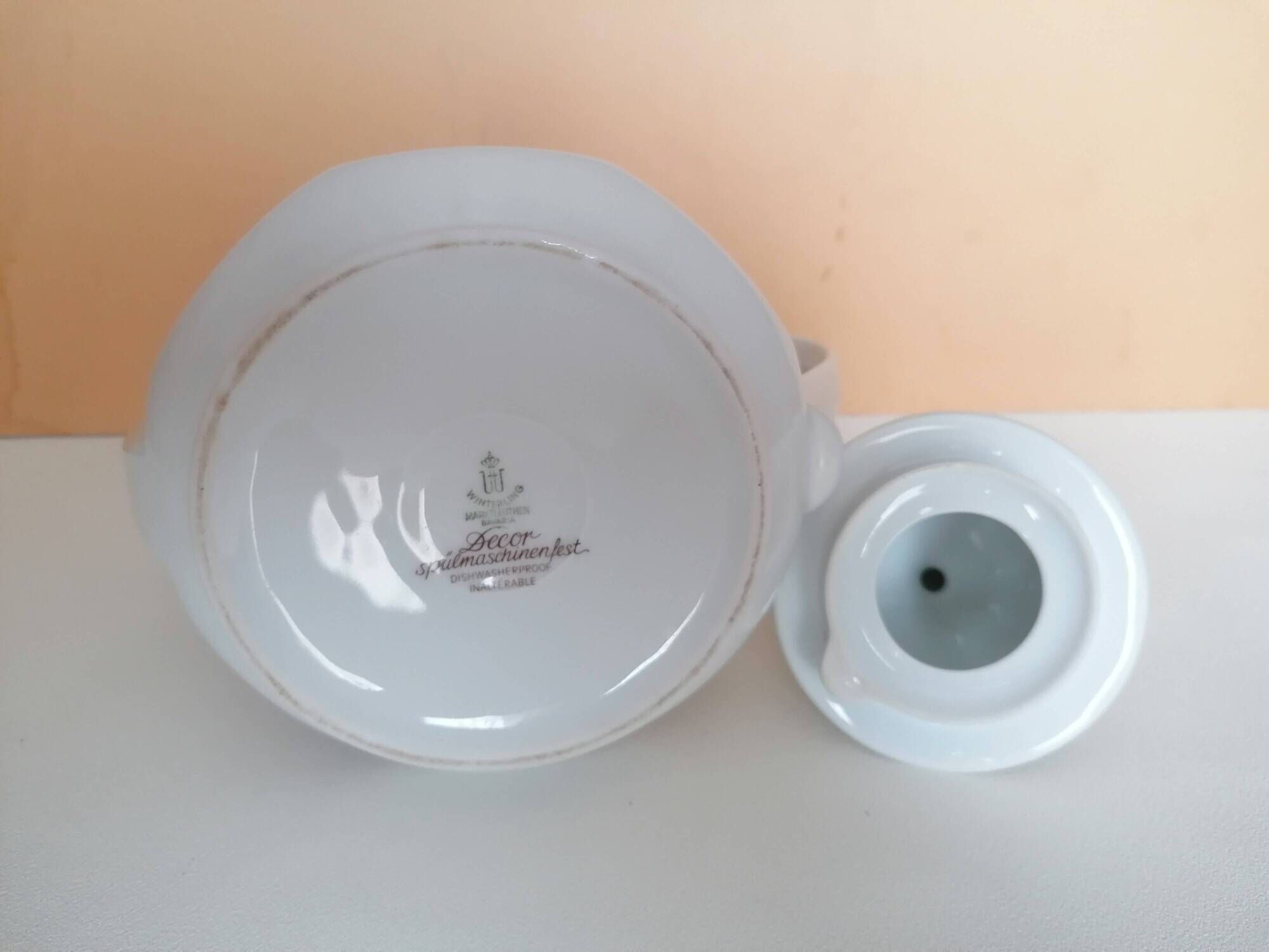 Porcelain teapot Winterling Marktleuthen Bavaria white blue