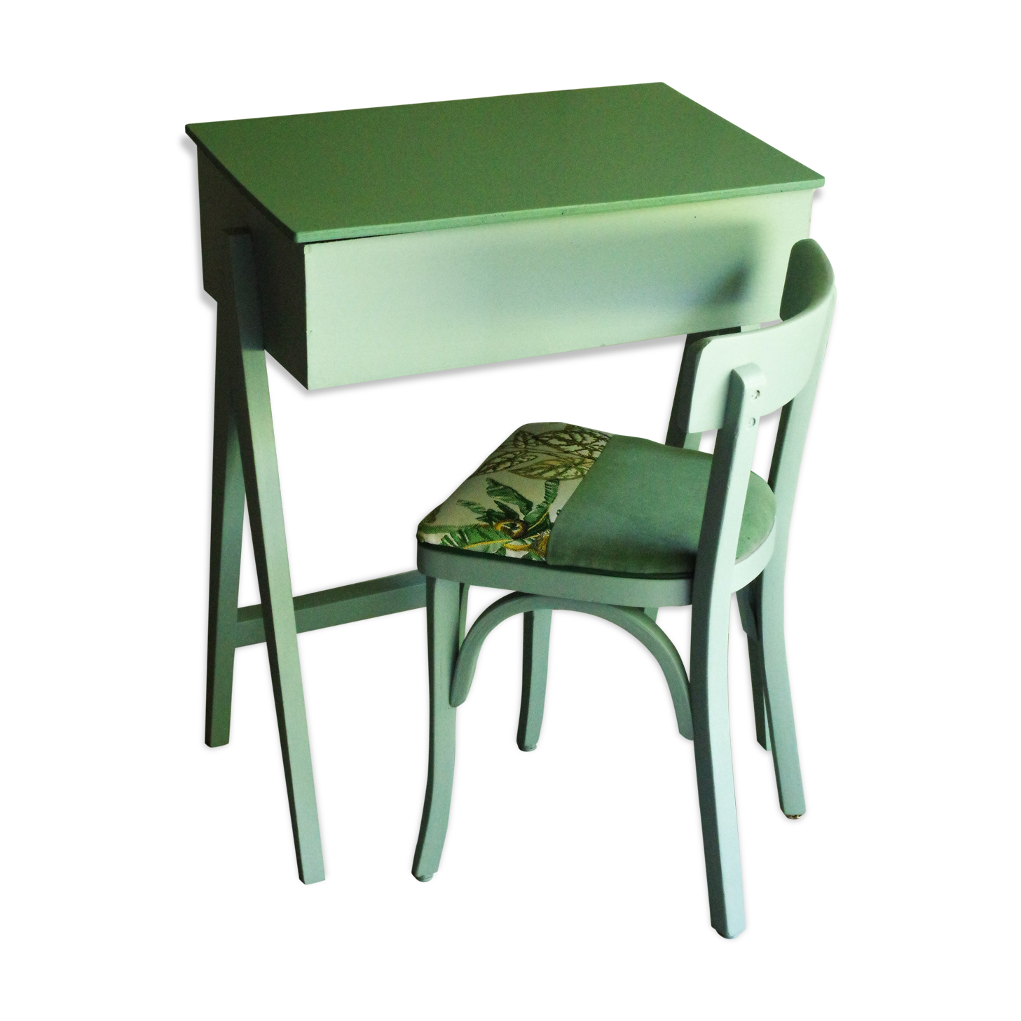 Desk compass feet and vintage Baumann chair revisited