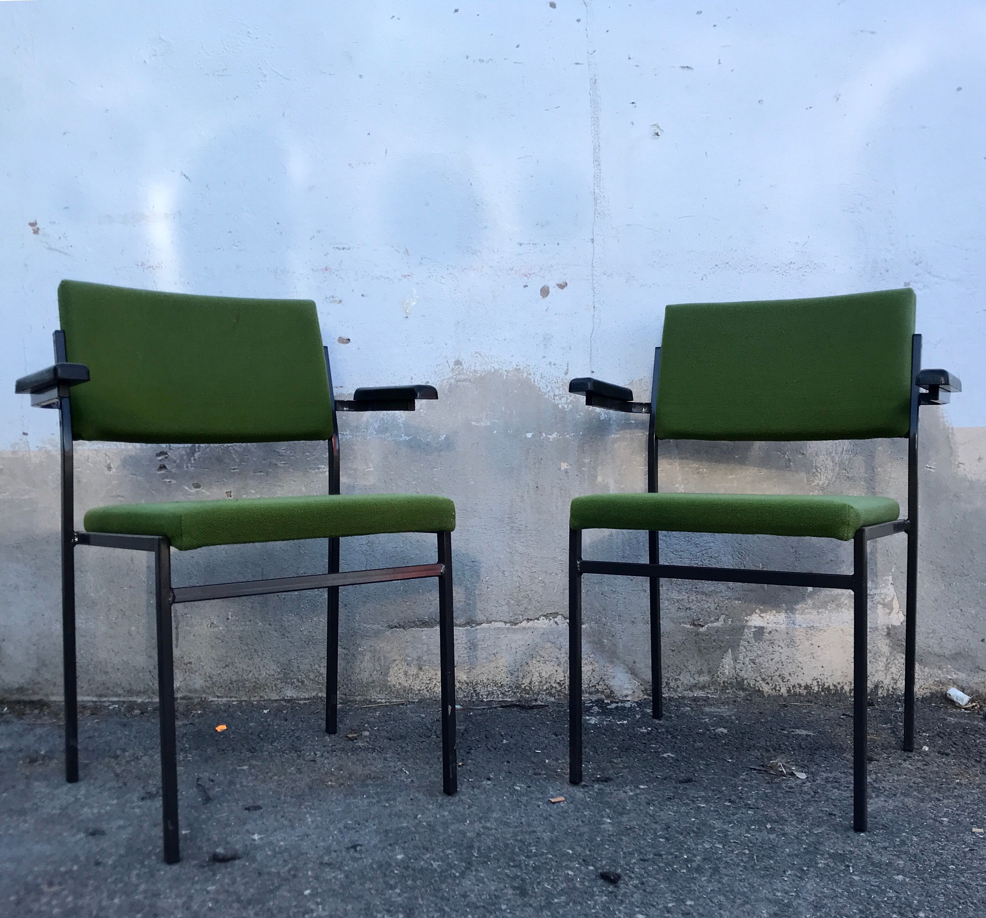 27 armchairs - modern - vintage - metal feet - 1960