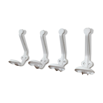 Suite de 4 patères métal  blanc