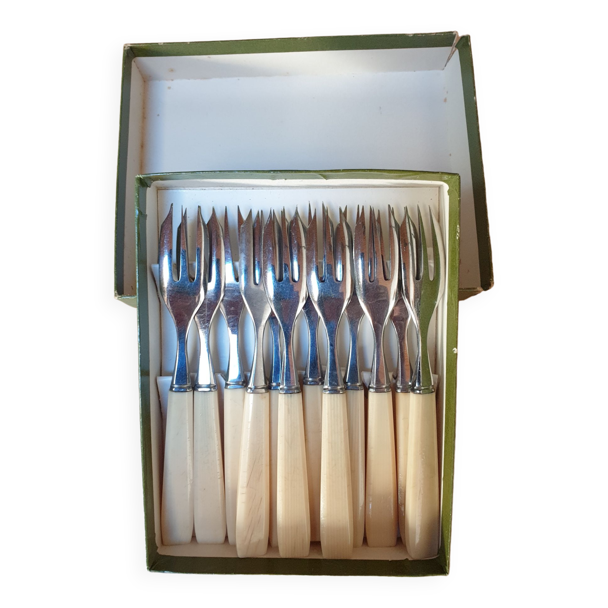 Christofle horn and stainless steel dessert forks