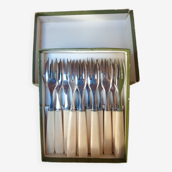 Christofle horn and stainless steel dessert forks